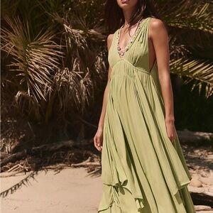 Elegant Green Maxi Dress
